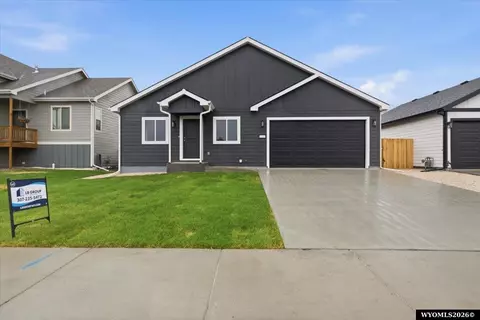 4758 Pontiac St, Casper, WY 82601