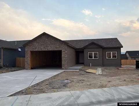 4687 Shale Cir, Mills, WY 82644
