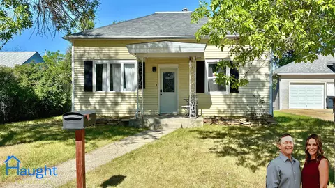 528 S 8th St, Douglas, WY 82633