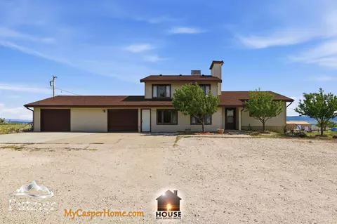 4153 4121 Cole Creek Rd, Evansville, WY 82636