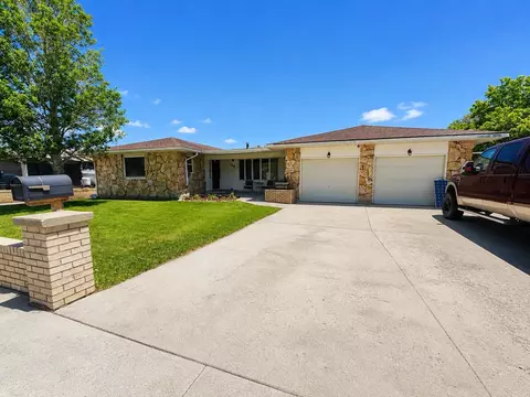 160 Cedar St, Green River, WY 82935