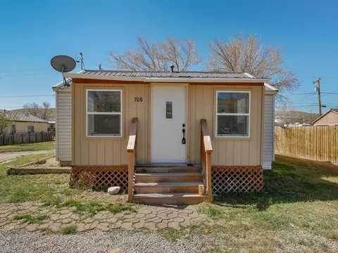 708 W State St, Rawlins, WY 82301
