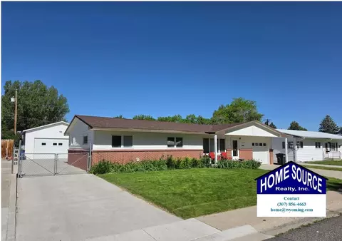 1006 Elk Dr, Riverton, WY 82501