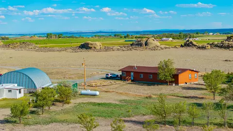 17 Indian Ridge Rd, Pavillion, WY 82523