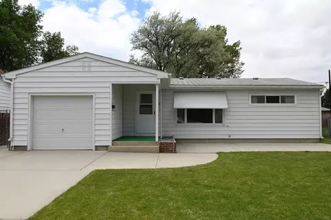 412 S 16th St, Worland, WY 82401
