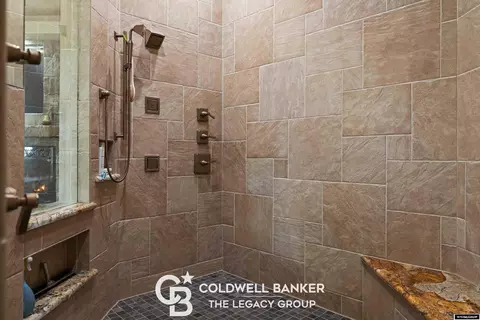 Bath - 4960 Skyline Rd, Casper, WY 82604 photo 4 of 4