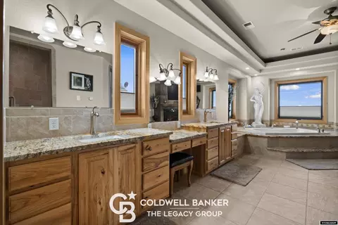 Bath - 4960 Skyline Rd, Casper, WY 82604 photo 3 of 4