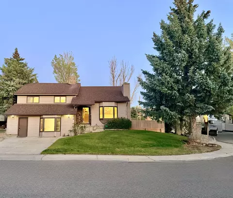 216 Taylor St, Rock Springs, WY 82901