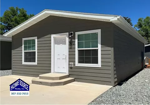 910 Lincoln St, Lander, WY 82520