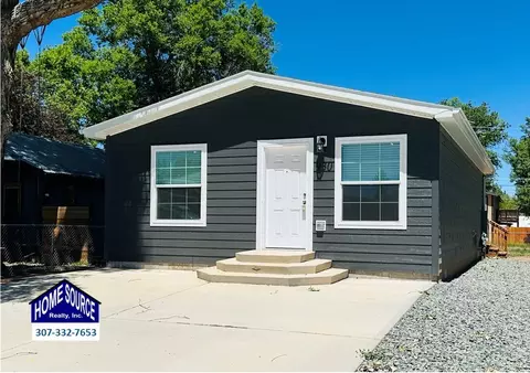 930 Lincoln St, Lander, WY 82520