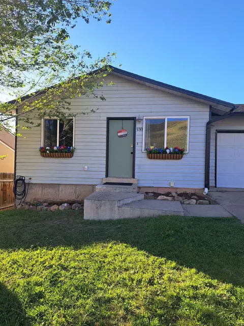 130 Hunt Ave, Evanston, WY 82930