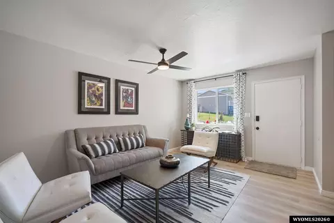 130 Hunt Ave, Evanston, WY 82930