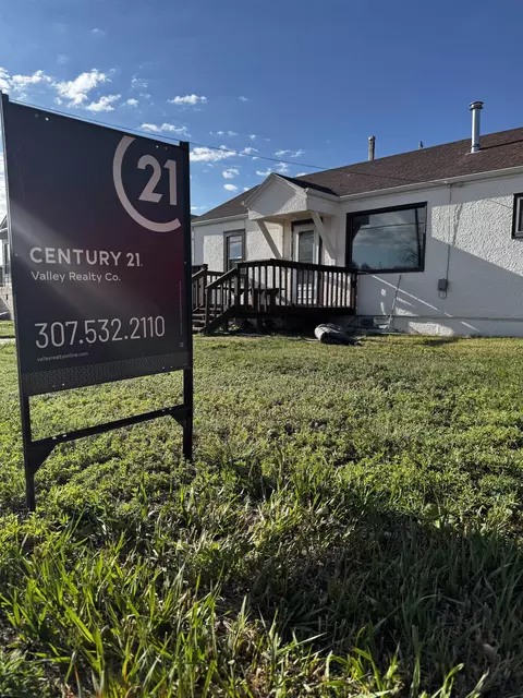 133 W 14th Ave, Torrington, WY 82240