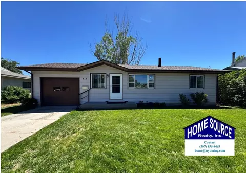 811 Rose Marie Dr, Riverton, WY 82501