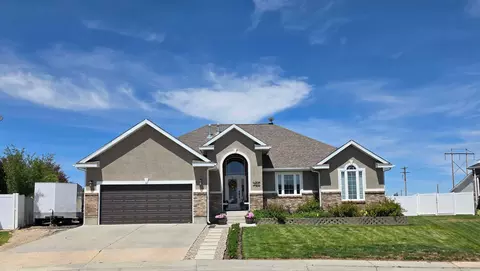 2611 Driftwood Ln, Rock Springs, WY 82901