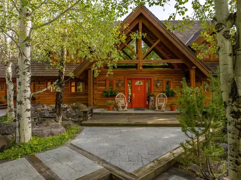 5 W Blair Rd, Alta, WY 83414