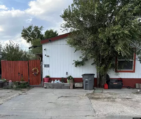 940 Park Ln, Evansville, WY 82636