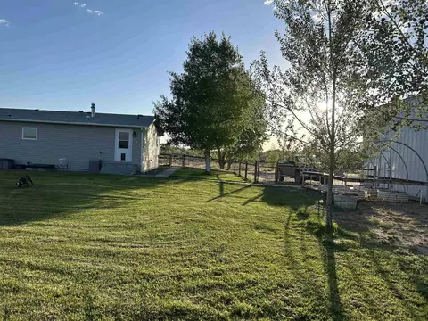 Exterior - 33 Double Tree Rd, Riverton, WY 82501 photo 3 of 8