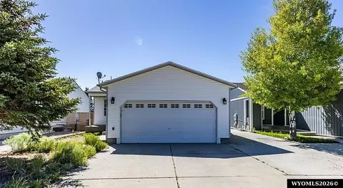 125 Magnolia Cir, Rock Springs, WY 82901