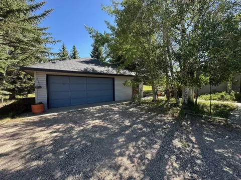 29 County Rd 648, Riverside, WY 82325