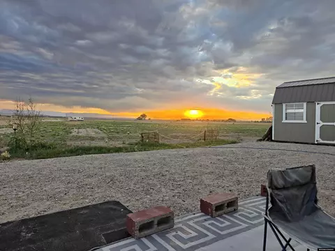 392 8 Mile Rd, Riverton, WY 82501
