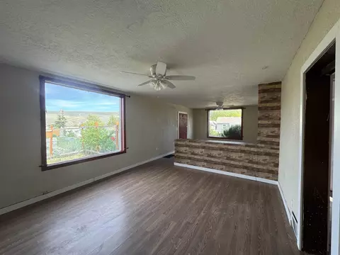 Living - 309 Ruby St, Kemmerer, WY 83101 photo 2 of 2