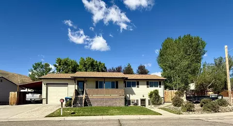 2305 New Hampshire St, Green River, WY 82935