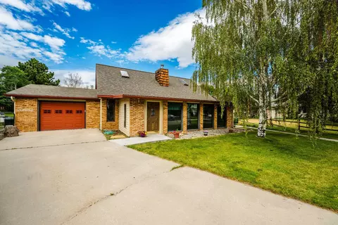 500 Fullerton Pl, Buffalo, WY 82834