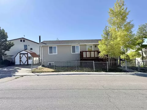 1601 A Canyon Rd, Kemmerer, WY 83101