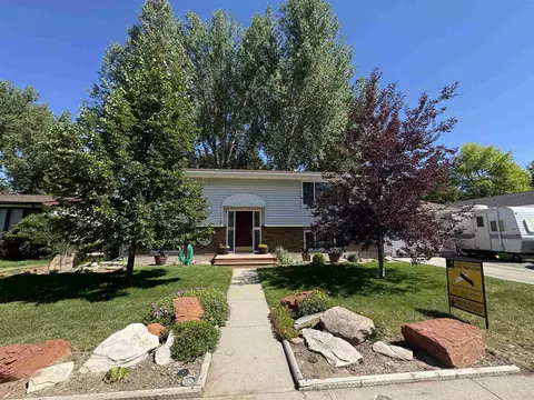 318 Moose Dr, Riverton, WY 82501