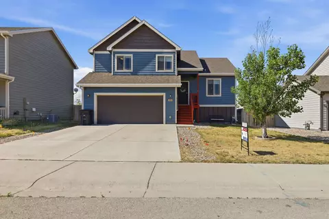 4858 Pontiac St, Mills, WY 82644