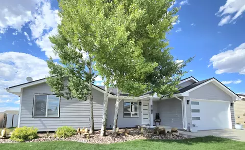 1828 Sioux Trl, Bar Nunn, WY 82601