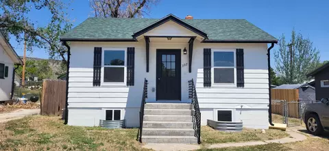 307 E Walnut St, Rawlins, WY 82301