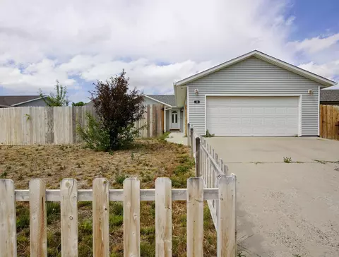 118 Bow St, Douglas, WY 82633