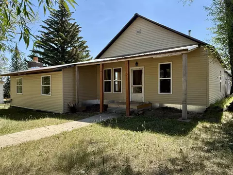 817 Winchell Ave, Encampment, WY 82325