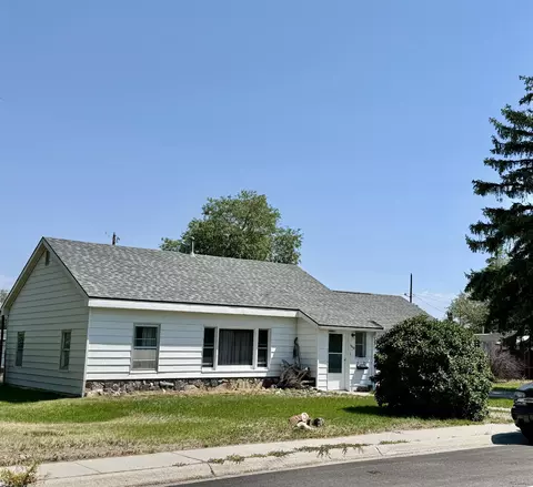 1320 E Fremont Dr, Riverton, WY 82501