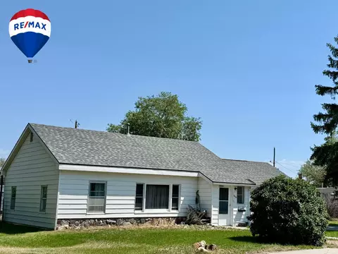 1320 E Fremont Dr, Riverton, WY 82501