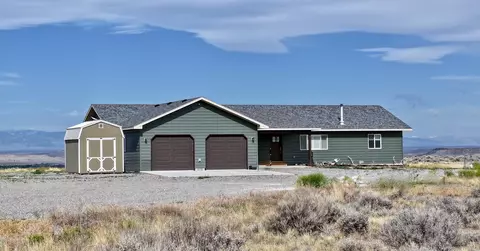 55 Deveraux Ln, Riverton, WY 82501