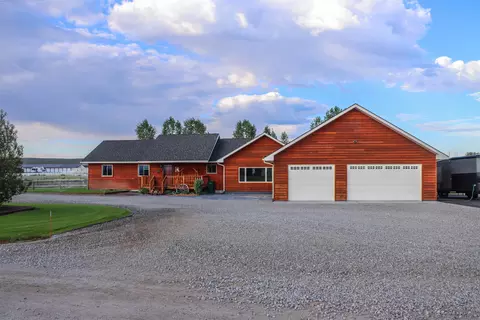 10 E Flintlock Ln, Pinedale, WY 82941