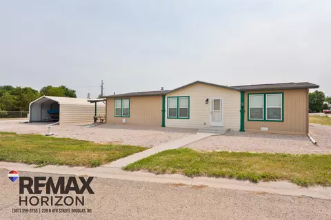 223 6th St, Glendo, WY 82213