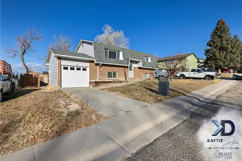 2230 E 16th St, Casper, WY 82609