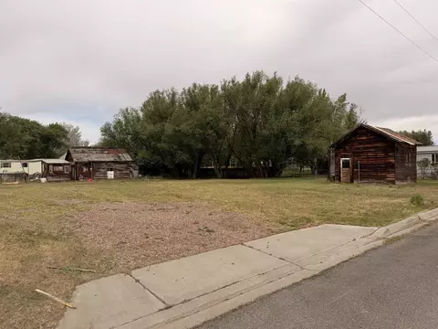 404 Pine St, Mountain View, WY 82939