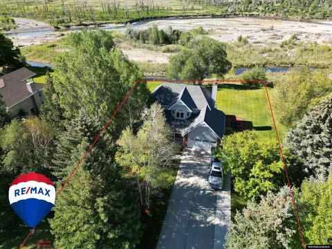 3215 Riverside Dr, Riverton, WY 82501
