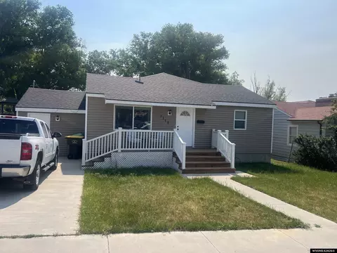 1117 11th St, Rawlins, WY 82301