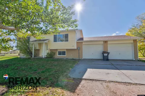 34 Collins Dr, Douglas, WY 82633