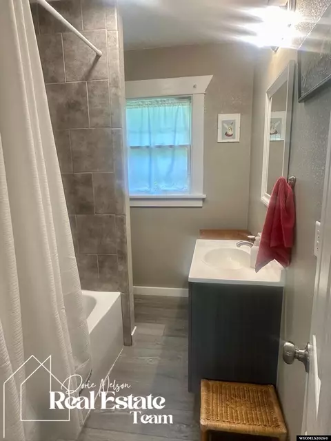 Bath - 1018 E 5th St, Casper, WY 82601 photo 1 of 4
