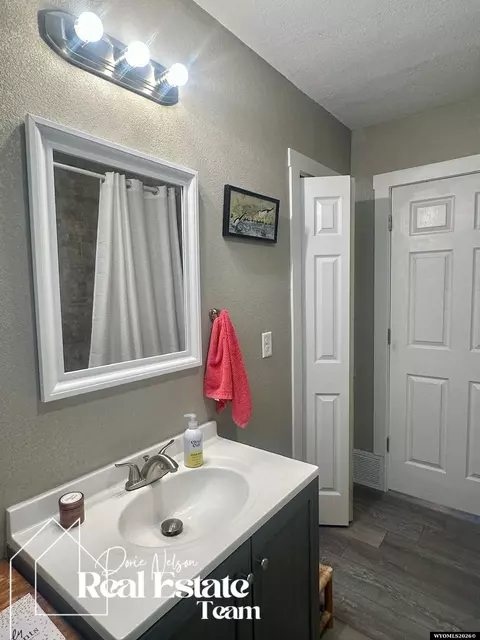 Bath - 1018 E 5th St, Casper, WY 82601 photo 2 of 4