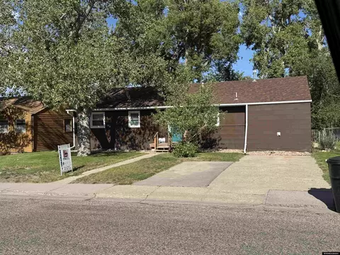 2839 S Coffman Ave, Casper, WY 82604