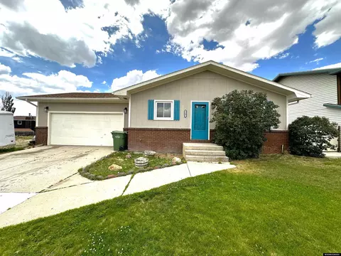 3201 Fir Dr, Rock Springs, WY 82901