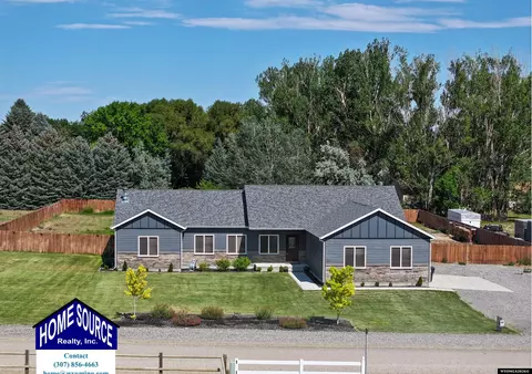 270 W Mountain Vw, Riverton, WY 82501